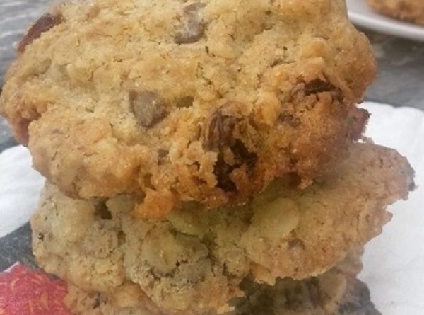Oatmeal Cookies with Ghee, Raisins, and Chocolate Chips