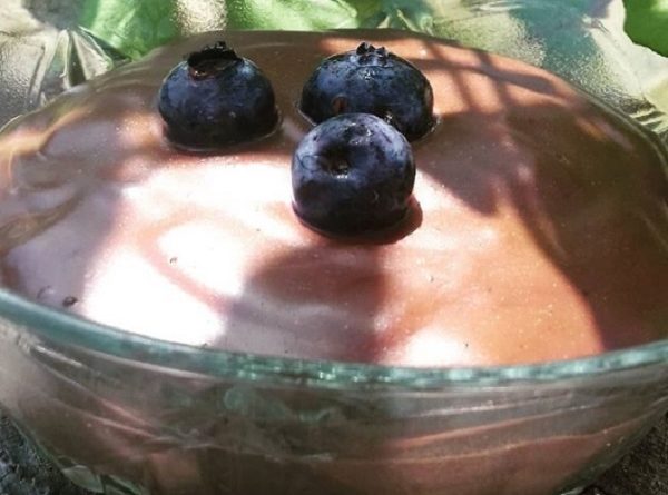 Blueberries Chocolate Chia Pudding (Paleo, Low-Carb Recipe)