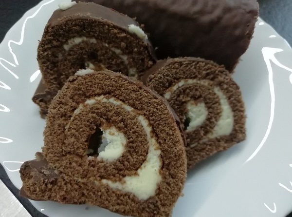 Chocolate Roll Cake with Vanilla Flavor , Easy Recipe