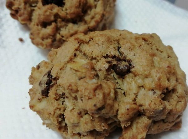 Keto Cookies with Chocolate Chips ( Low-Carb, Grain-Free, Sugar-Free)