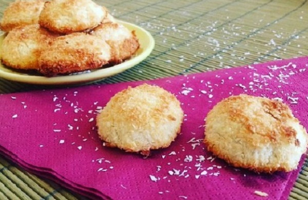 Coconut Cookies from The Oven! Low-Carb & Gluten-Free Dessert